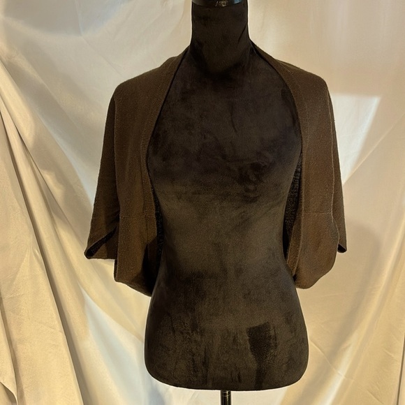 2/$30 Anne Taylor Loft Brown Short Sleeve Shrug Size M/L - Picture 1 of 6